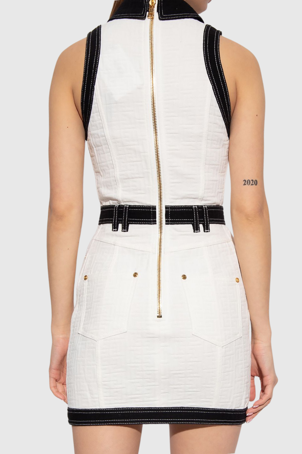 Hoshi Sleeveless Buttoned Mini Dress - White