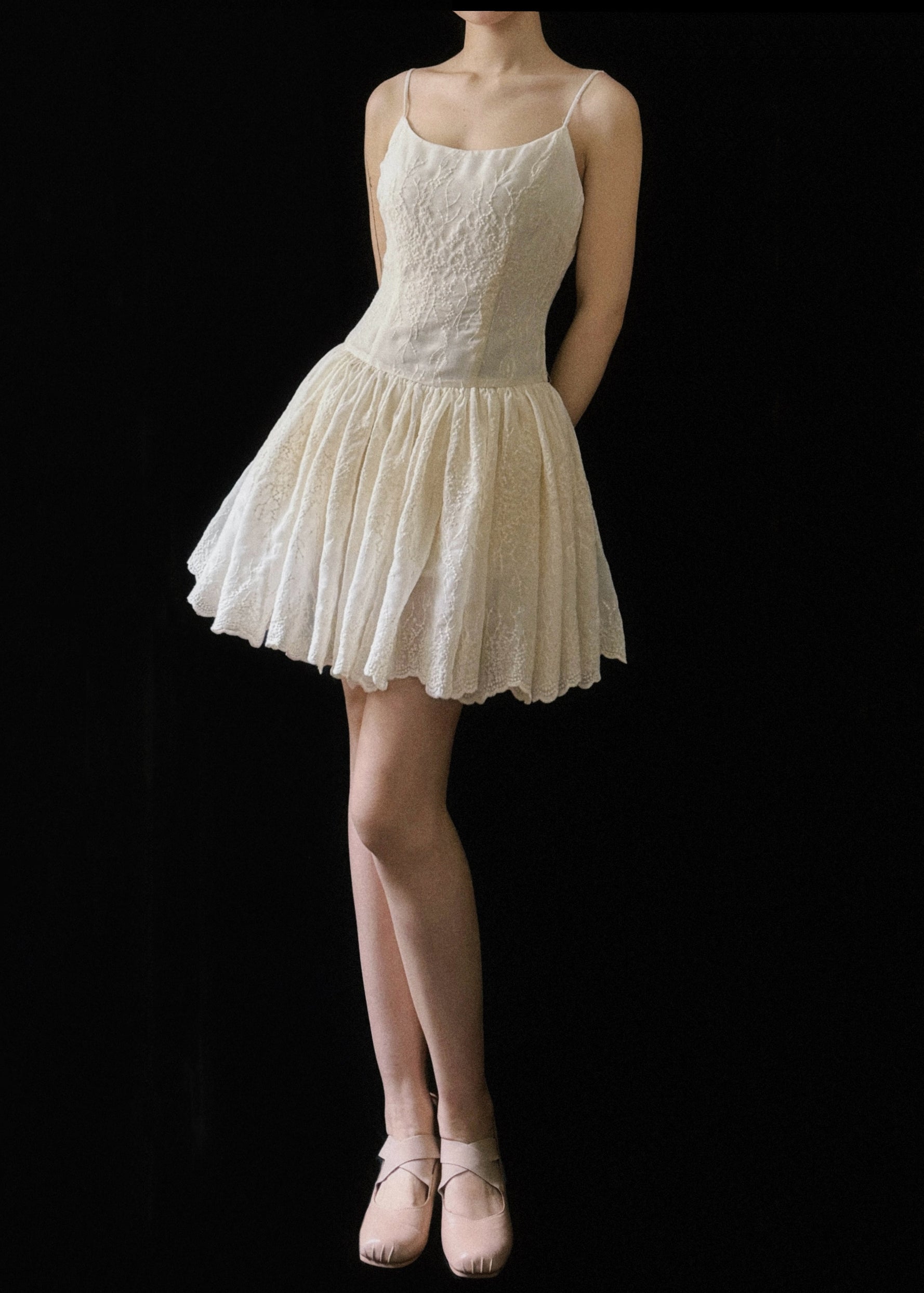 Sleeveless Wrinkled Cotton Dresses Mini Beige Embroidered New